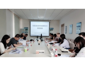“牵引式中型方草捆捡拾压捆装备科技成果转化”项目顺利通过综合绩效评价