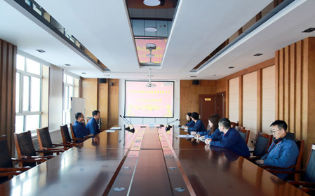 标题：华德牧草公司召开2024年党建工作述职评议会
浏览次数：638
发表时间：2025-01-23